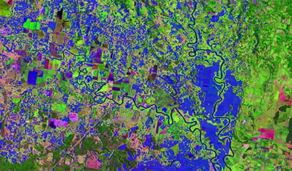 Time-crucial flood monitoring using publicly available imagery - Card